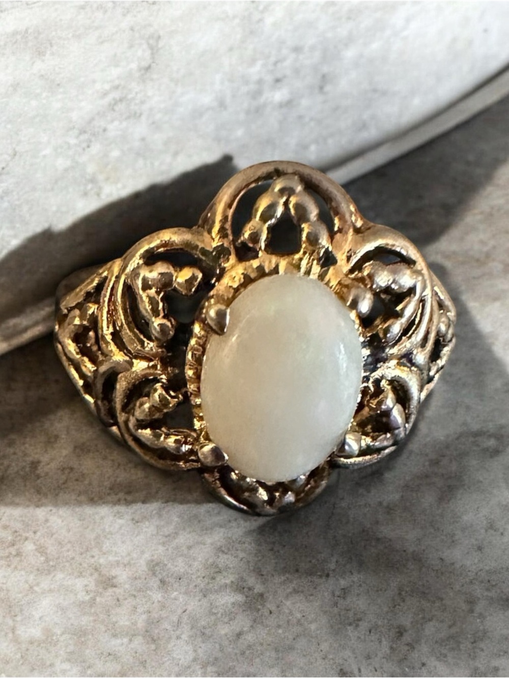 Vintage Gold Filigree Ring with Cream Oval Stone